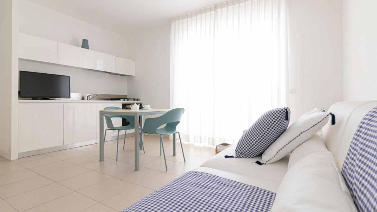 Residenza Excelsior - Bilocali Piano Terra Lägenhet Marina Di Montenero Exteriör bild
