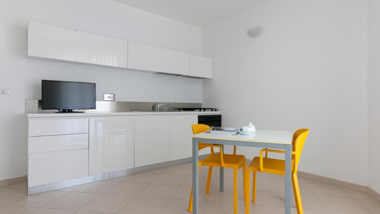 Residenza Excelsior - Bilocali Piano Terra Lägenhet Marina Di Montenero Exteriör bild